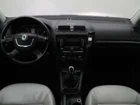Škoda Octavia (2011) thumbnail 10