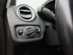 Ford Fiesta (2014) thumbnail 19