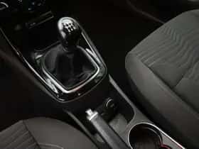 Ford Fiesta (2014) thumbnail 22
