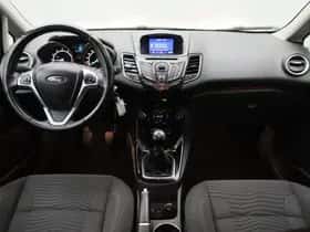 Ford Fiesta (2014) thumbnail 4