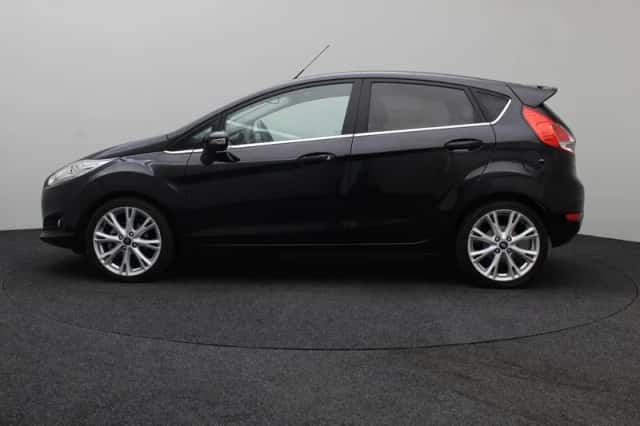 Ford Fiesta (2014) thumbnail 5