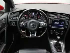 Volkswagen Golf (2013) thumbnail 2