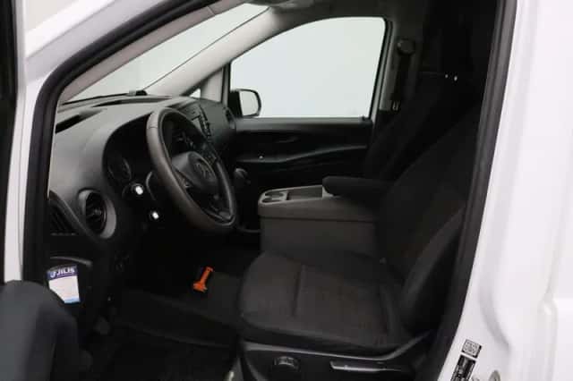 Mercedes-Benz Vito (2020) thumbnail 5