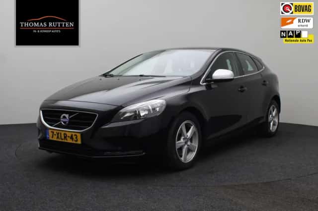 Volvo V40 (2014) thumbnail 1