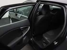 Volvo V40 (2014) thumbnail 11