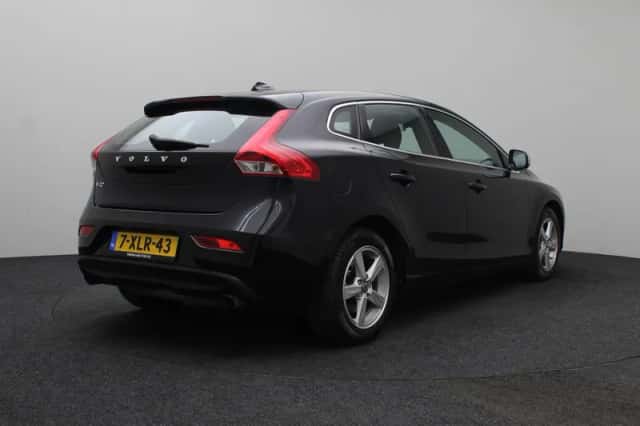 Volvo V40 (2014) thumbnail 3