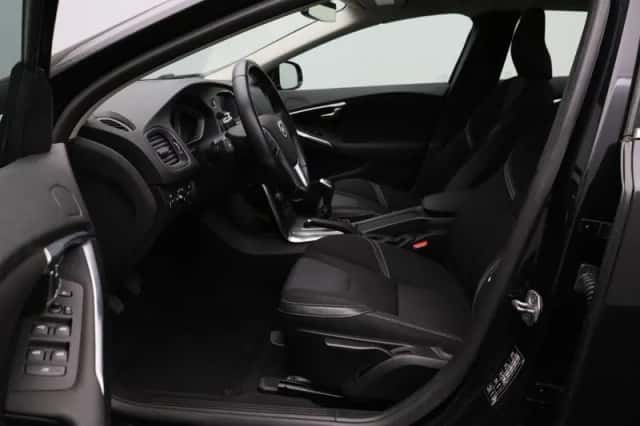 Volvo V40 (2014) thumbnail 5