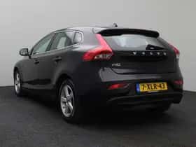 Volvo V40 (2014) thumbnail 9
