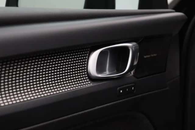 Volvo XC40 (2022) thumbnail 6