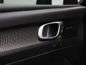 Volvo XC40 (2022) thumbnail 6