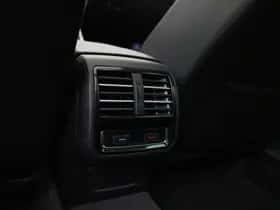 Volkswagen Passat (2016) thumbnail 19