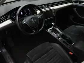 Volkswagen Passat (2016) thumbnail 8