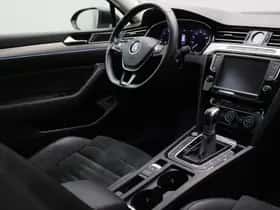Volkswagen Passat (2016) thumbnail 10