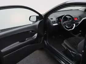 Kia Picanto (2011) thumbnail 3