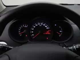 Kia Picanto (2011) thumbnail 23