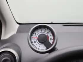 Toyota Aygo (2012) thumbnail 15