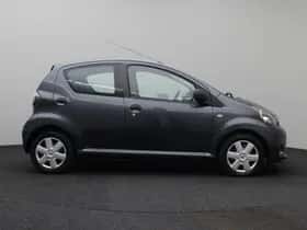 Toyota Aygo (2012) thumbnail 16