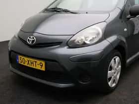 Toyota Aygo (2012) thumbnail 26