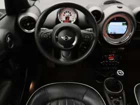MINI Countryman (2012) thumbnail 2