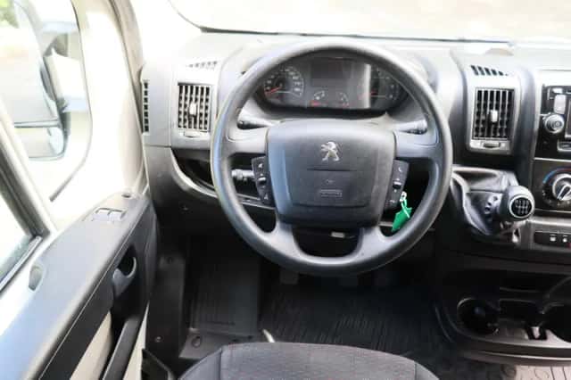 Peugeot Boxer (2016) thumbnail 2