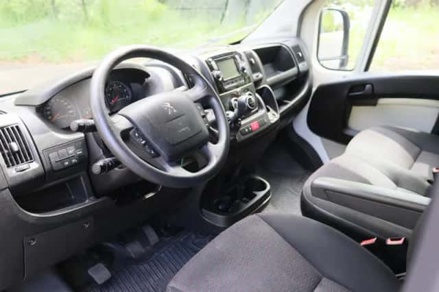 Peugeot Boxer (2016) thumbnail 4