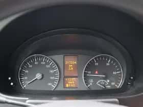 Mercedes-Benz Sprinter (2014) thumbnail 24