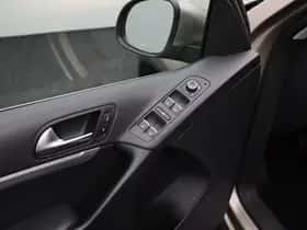Volkswagen Tiguan (2015) thumbnail 26