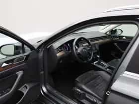 Volkswagen Passat (2016) thumbnail 2