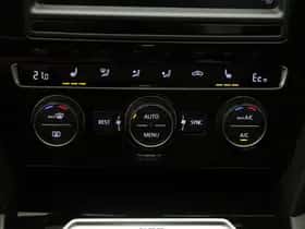 Volkswagen Passat (2016) thumbnail 11