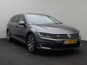 Volkswagen Passat (2016) thumbnail 19