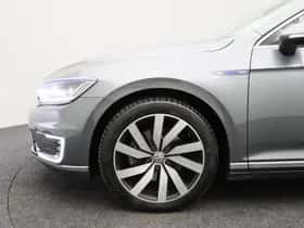 Volkswagen Passat (2016) thumbnail 22