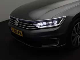 Volkswagen Passat (2016) thumbnail 25