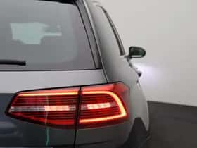 Volkswagen Passat (2016) thumbnail 28