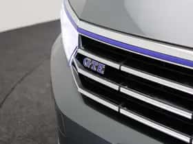 Volkswagen Passat (2016) thumbnail 34