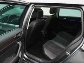 Volkswagen Passat (2016) thumbnail 35