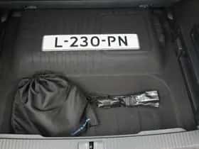 Volkswagen Passat (2016) thumbnail 40