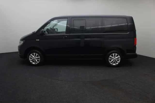 Volkswagen Transporter (2015) thumbnail 5