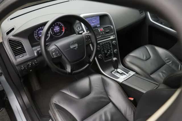 Volvo XC60 (2011) thumbnail 6