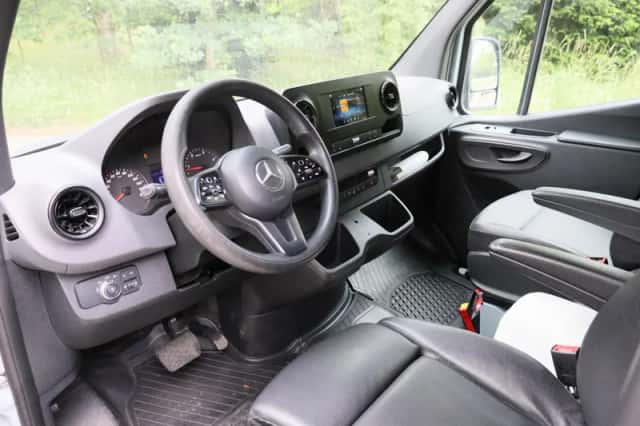 Mercedes-Benz Sprinter (2018) thumbnail 5