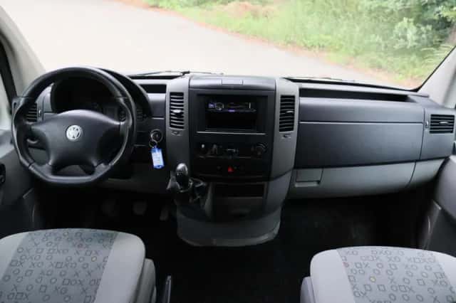 Volkswagen Crafter (2011) thumbnail 4