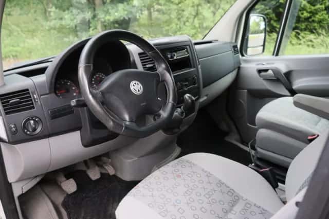 Volkswagen Crafter (2011) thumbnail 6