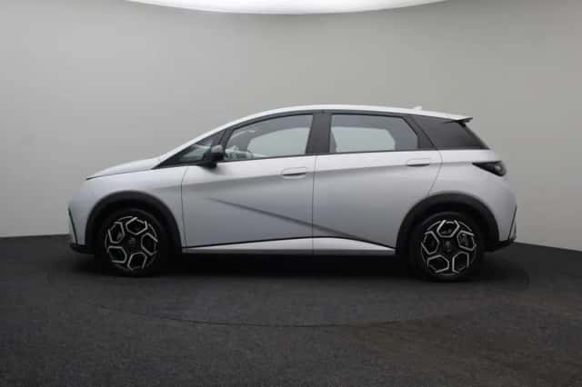 BYD Dolphin (2024) thumbnail 6