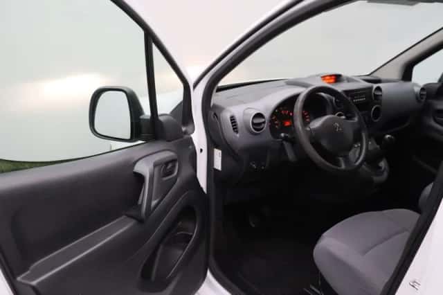 Peugeot Partner (2014) thumbnail 4