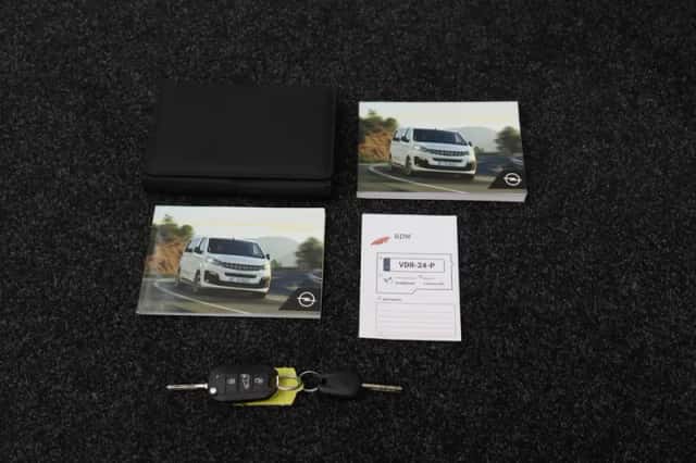 Opel Vivaro (2019) thumbnail 3