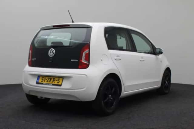 Volkswagen Up! (2013) thumbnail 3