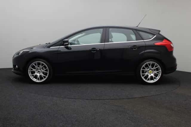Ford Focus (2011) thumbnail 5