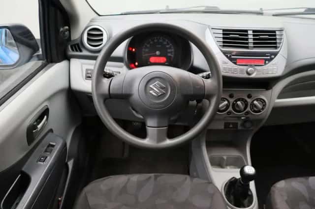 Suzuki Alto (2010) thumbnail 2