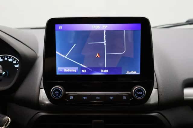 Ford EcoSport (2018) thumbnail 3