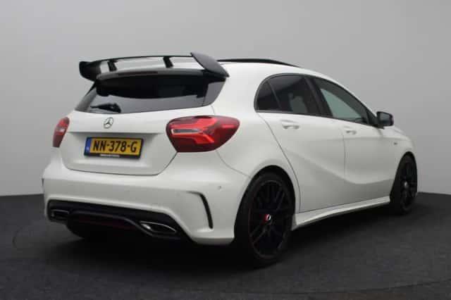 Mercedes-Benz A-Klasse (2016) thumbnail 3