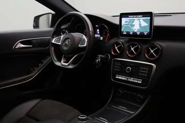 Mercedes-Benz A-Klasse (2016) thumbnail 6